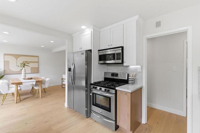 1112 Escalero Avenue, Pacifica, CA 94044