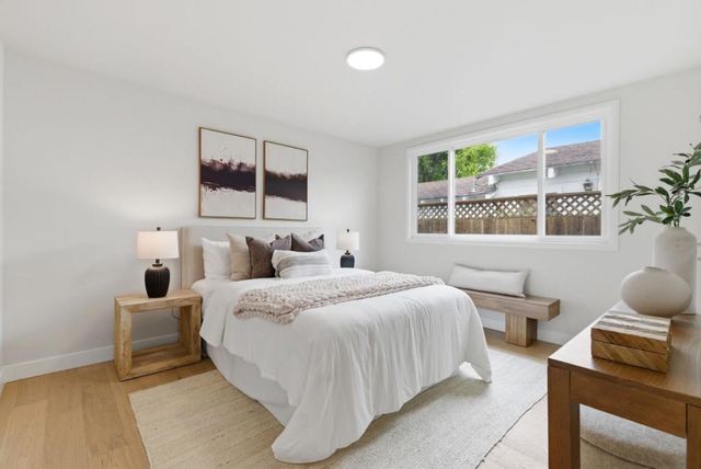 1112 Escalero Avenue, Pacifica, CA 94044