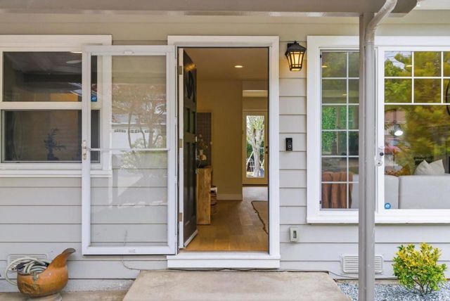 1112 Escalero Avenue, Pacifica, CA 94044
