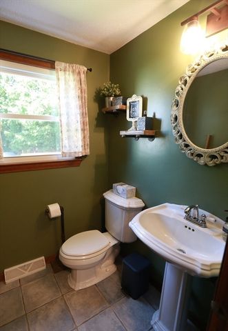 450 Summer St, Bridgewater, MA 02324