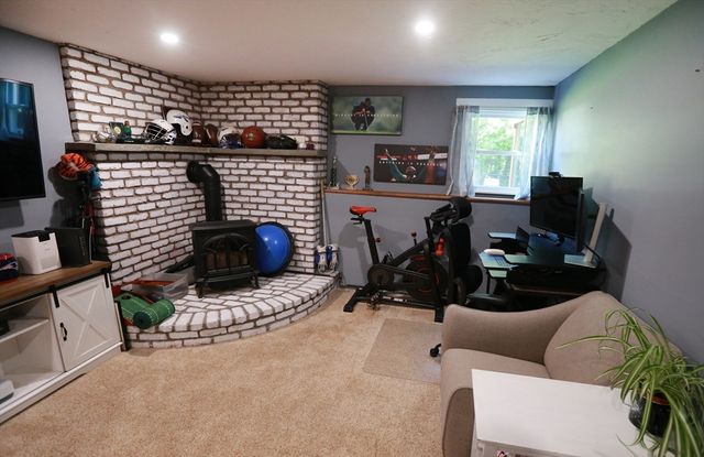 450 Summer St, Bridgewater, MA 02324