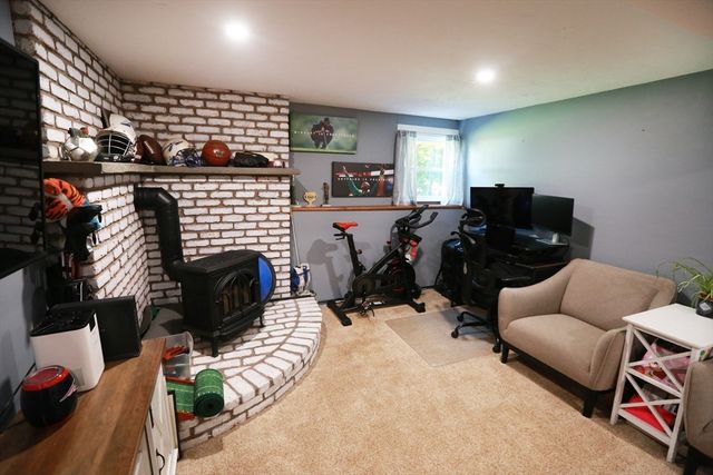 450 Summer St, Bridgewater, MA 02324