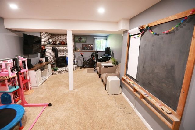 450 Summer St, Bridgewater, MA 02324
