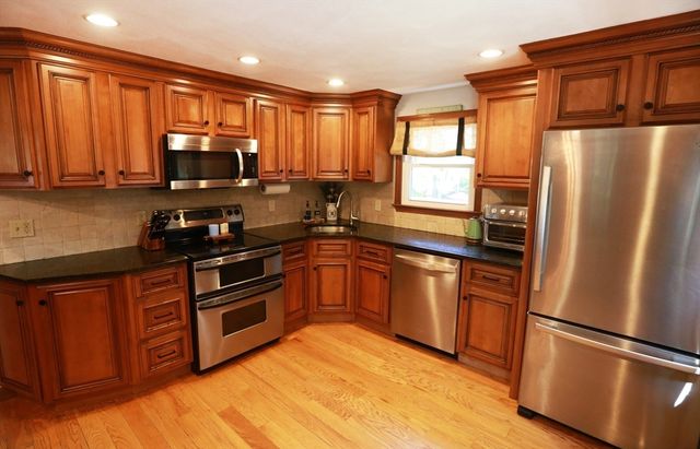 450 Summer St, Bridgewater, MA 02324