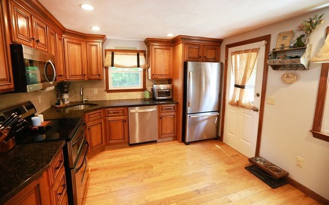 450 Summer St, Bridgewater, MA 02324