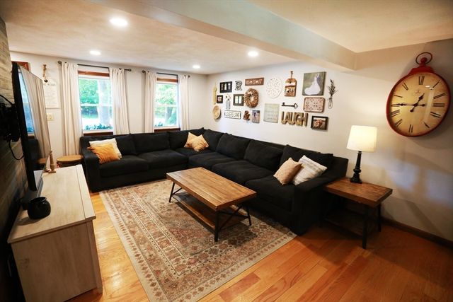 450 Summer St, Bridgewater, MA 02324