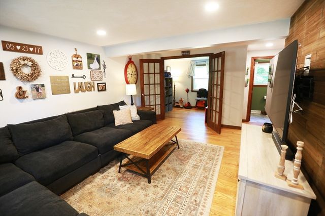 450 Summer St, Bridgewater, MA 02324