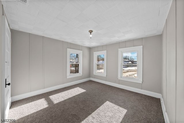 1996 Barnett St, Rahway City, NJ 07065