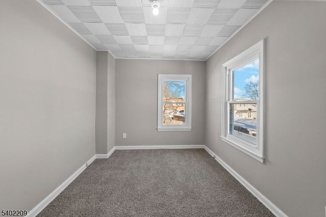 1996 Barnett St, Rahway City, NJ 07065