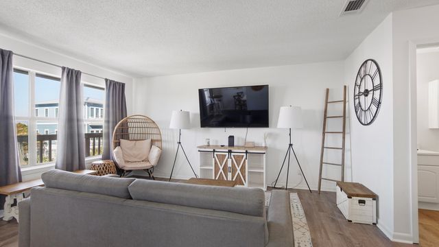 108 Gulf Winds Court 108, Destin, FL 32541