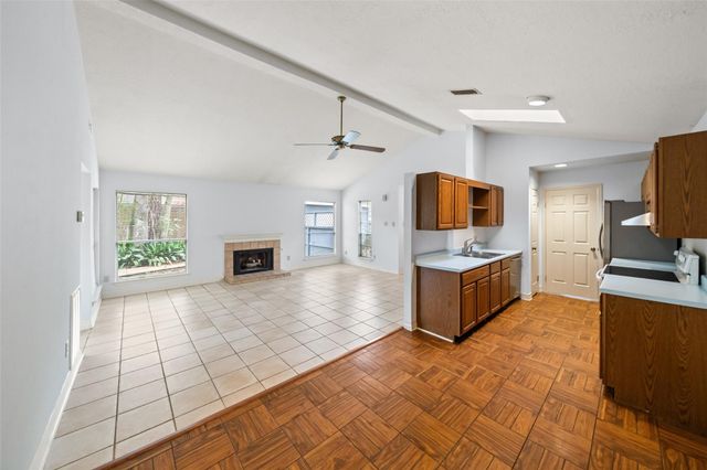 19 Tulip Hill Court, The Woodlands, TX 77380