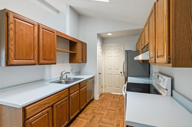 19 Tulip Hill Court, The Woodlands, TX 77380