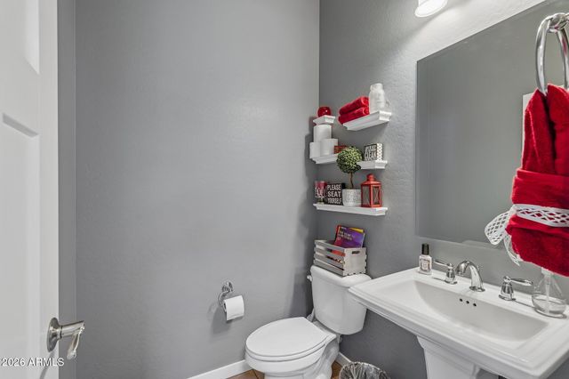 10556 E MENDOZA Avenue, Mesa, AZ 85209