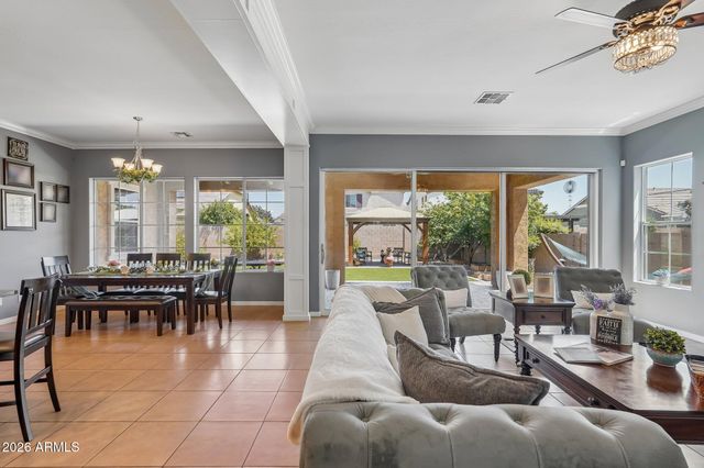 10556 E MENDOZA Avenue, Mesa, AZ 85209