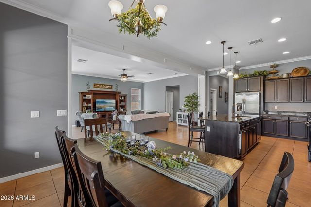 10556 E MENDOZA Avenue, Mesa, AZ 85209