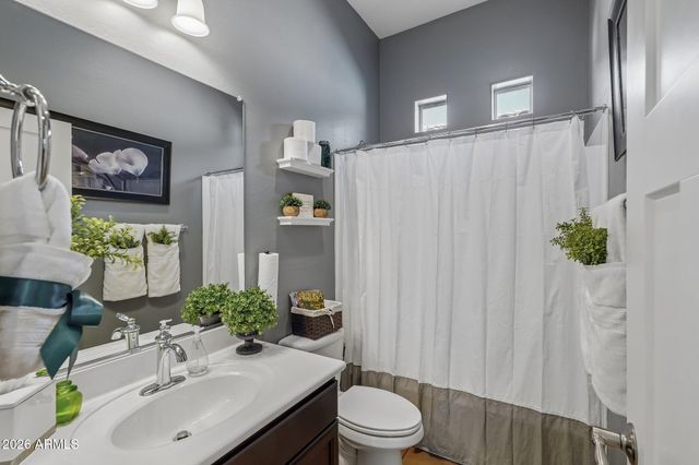 10556 E MENDOZA Avenue, Mesa, AZ 85209