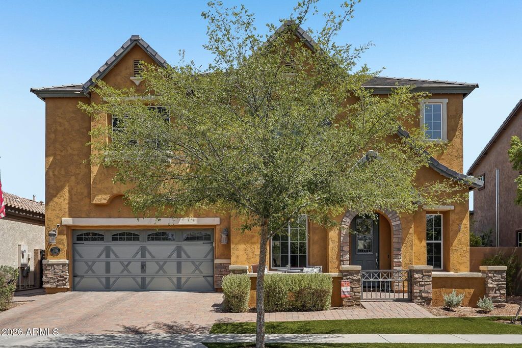 10556 E MENDOZA Avenue, Mesa, AZ 85209 — photo 2