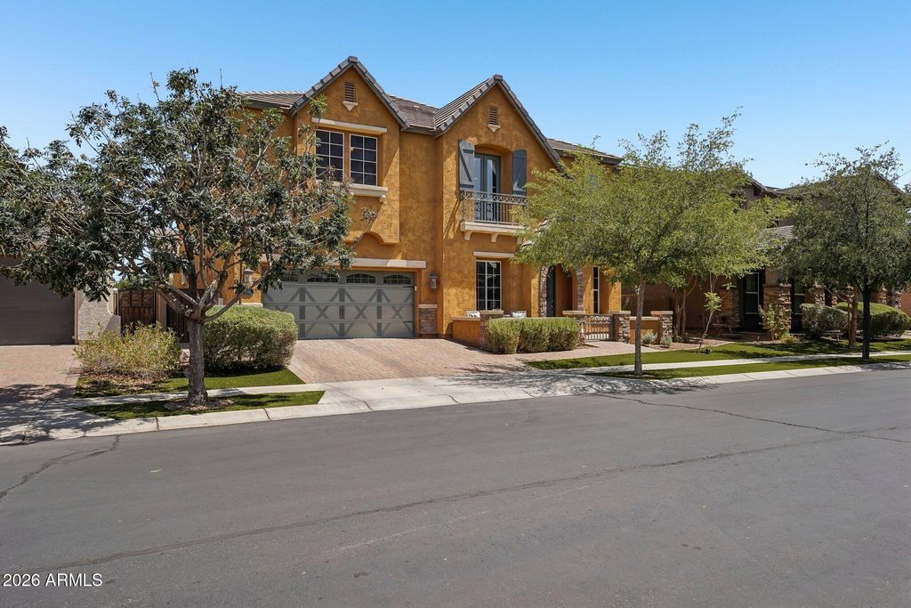 10556 E MENDOZA Avenue, Mesa, AZ 85209 — photo 3