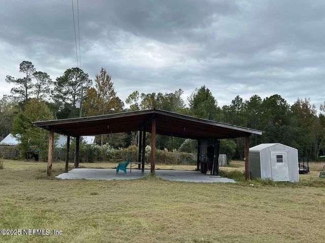 8484 NW 229 A Street, Starke, FL 32091