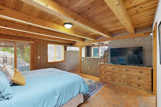 2000 W Mate Court NE, Rio Rancho, NM 87144