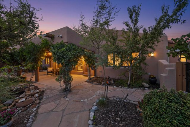 2000 W Mate Court NE, Rio Rancho, NM 87144