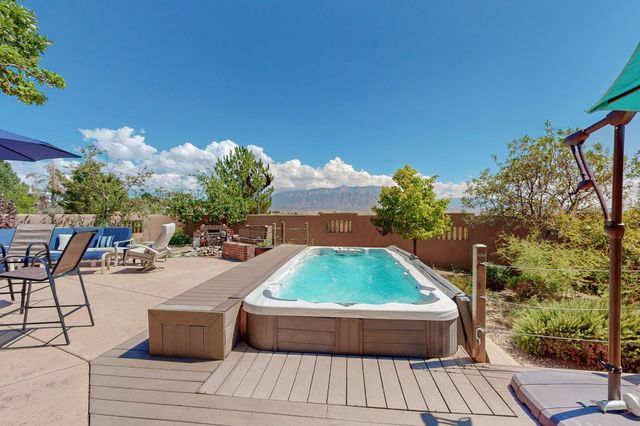 2000 W Mate Court NE, Rio Rancho, NM 87144