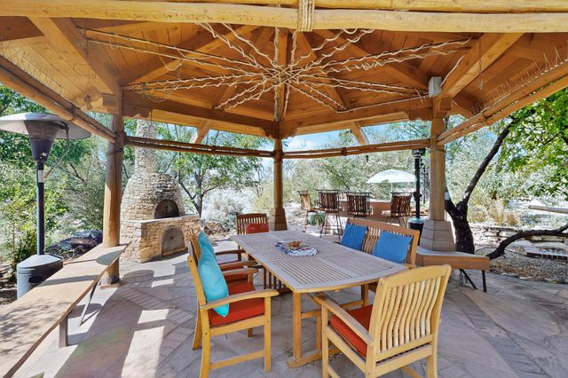 2000 W Mate Court NE, Rio Rancho, NM 87144