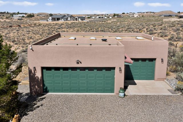 2000 W Mate Court NE, Rio Rancho, NM 87144
