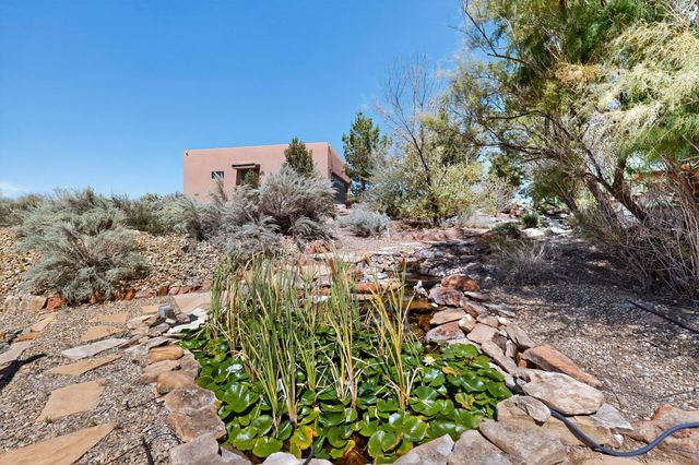 2000 W Mate Court NE, Rio Rancho, NM 87144