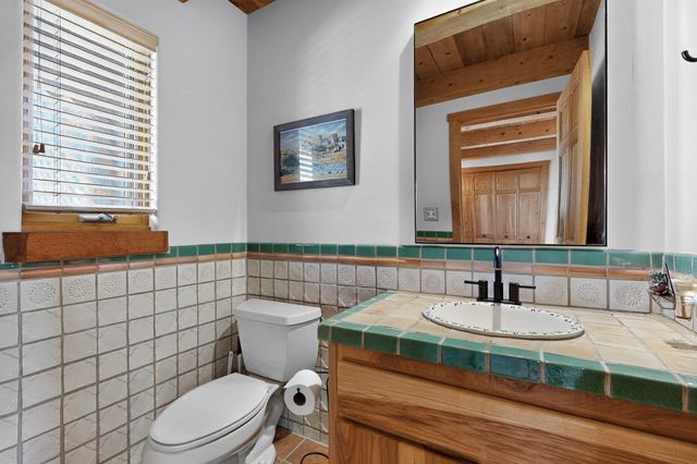 2000 W Mate Court NE, Rio Rancho, NM 87144