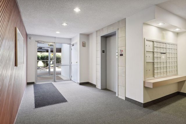 3431 Kent Street 704, Shoreview, MN 55126