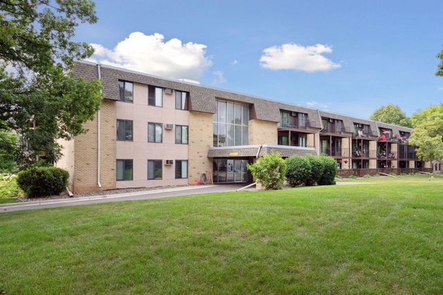 3431 Kent Street 704, Shoreview, MN 55126