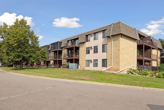 3431 Kent Street 704, Shoreview, MN 55126