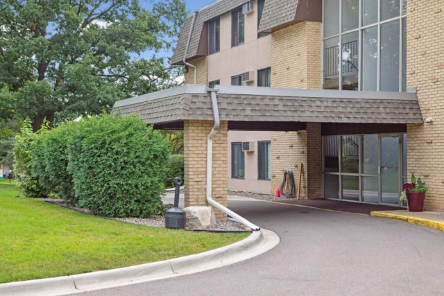 3431 Kent Street 704, Shoreview, MN 55126