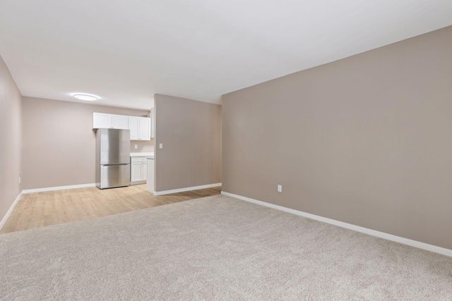 3431 Kent Street 704, Shoreview, MN 55126