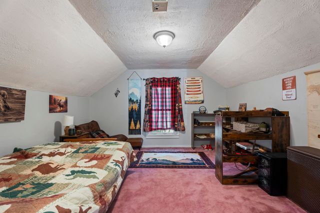 320 W Tahlequah Avenue, Vinita, OK 74301