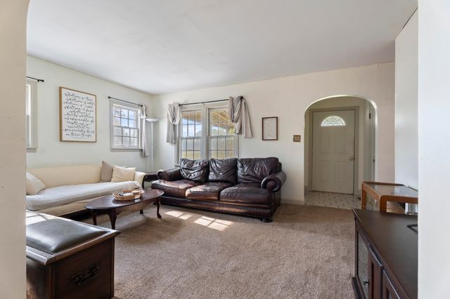 320 W Tahlequah Avenue, Vinita, OK 74301