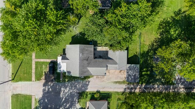 320 W Tahlequah Avenue, Vinita, OK 74301