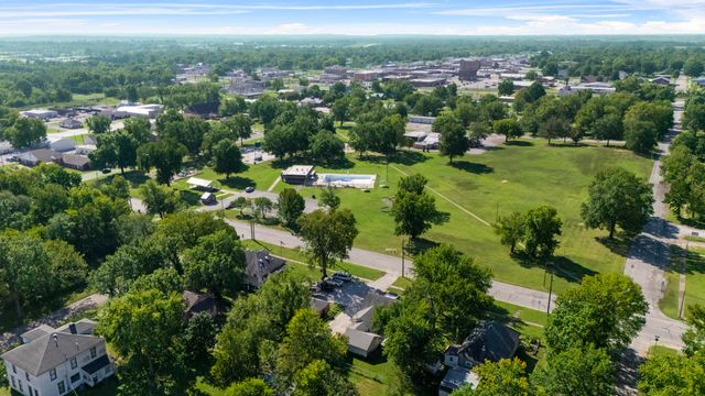 320 W Tahlequah Avenue, Vinita, OK 74301