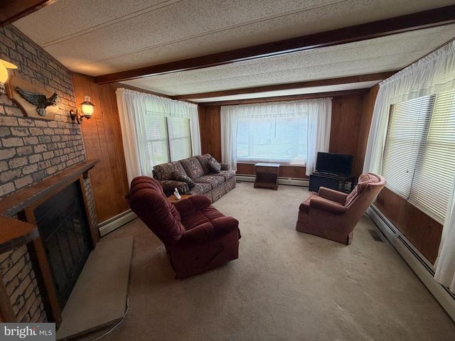 27 RIDGEWOOD MNR, Manheim, PA 17545