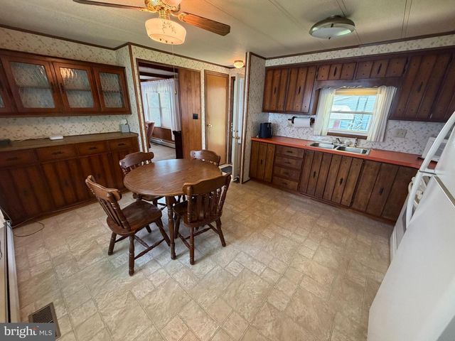 27 RIDGEWOOD MNR, Manheim, PA 17545