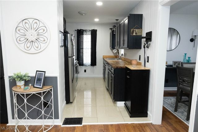 3508 Lindberg Way, Weirton, WV 26062