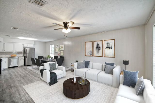 308 Lawrence Street A, Tomball, TX 77375
