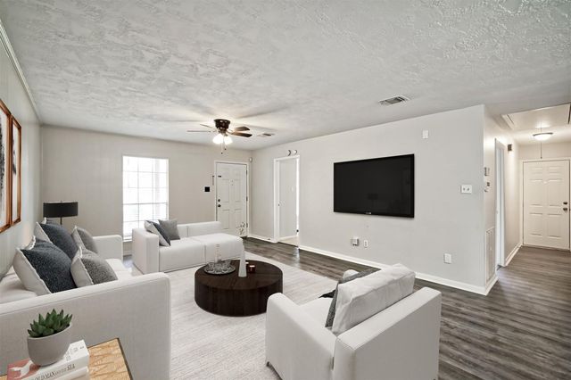 308 Lawrence Street A, Tomball, TX 77375