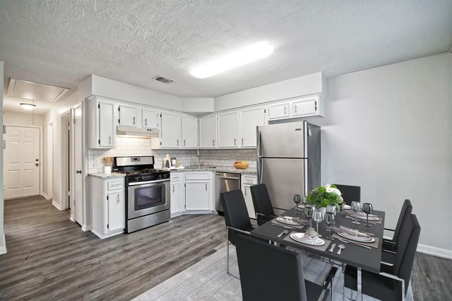 308 Lawrence Street A, Tomball, TX 77375