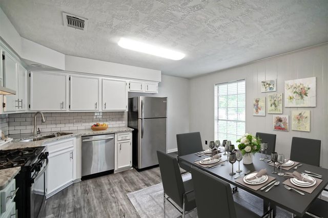 308 Lawrence Street A, Tomball, TX 77375