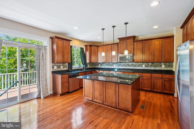 16726 SHACKLEFORD WAY, Woodbridge, VA 22191