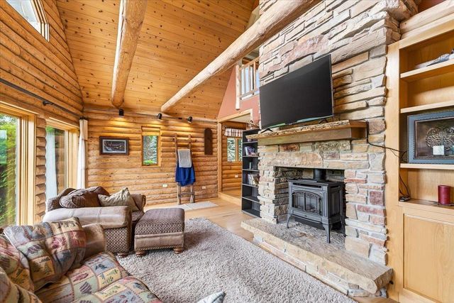 7943 Stagecoach Road, Cross Plains, WI 53528