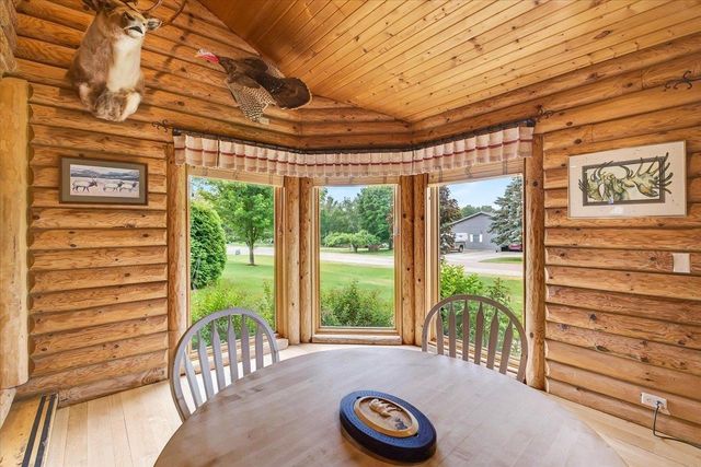 7943 Stagecoach Road, Cross Plains, WI 53528