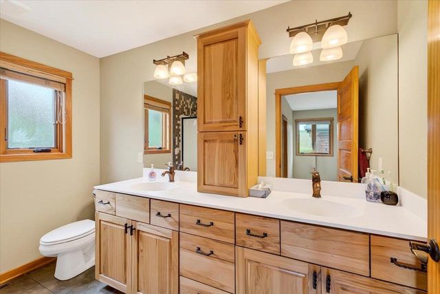 7943 Stagecoach Road, Cross Plains, WI 53528